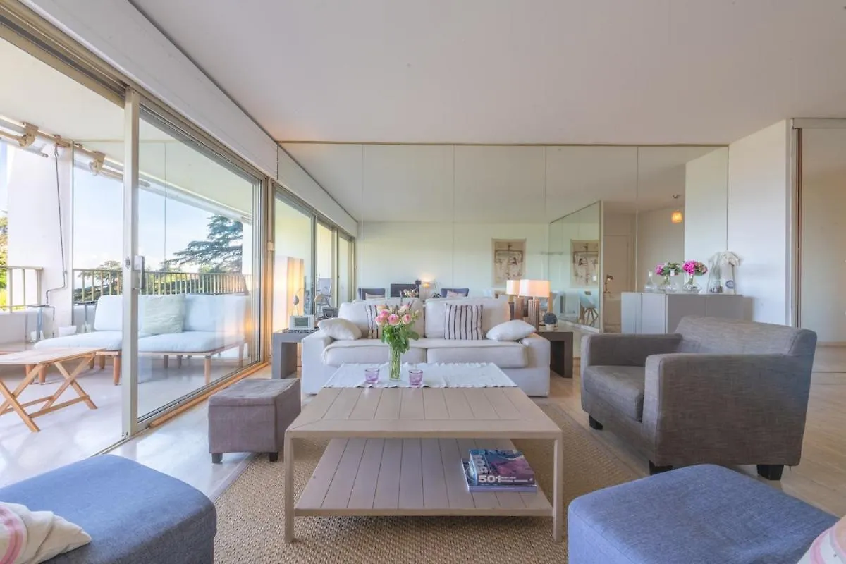 Riviera Escape - Sea View, Pool & Tennis Cannes