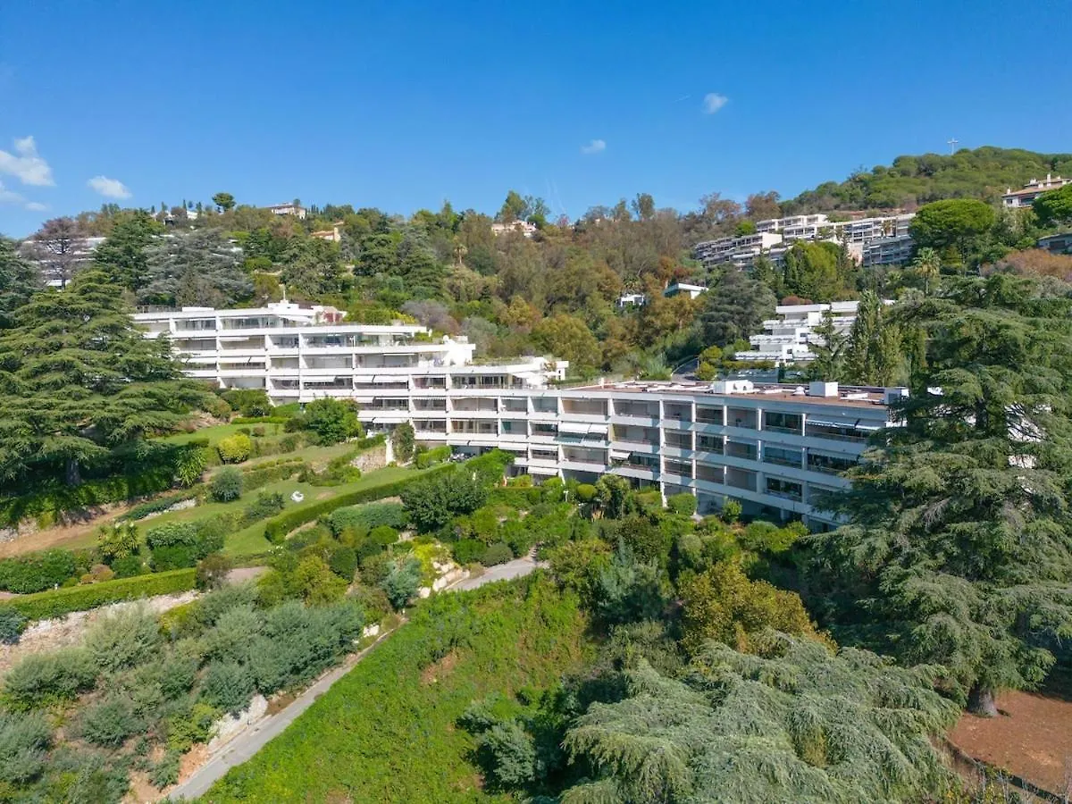 Riviera Escape - Sea View, Pool & Tennis Cannes France
