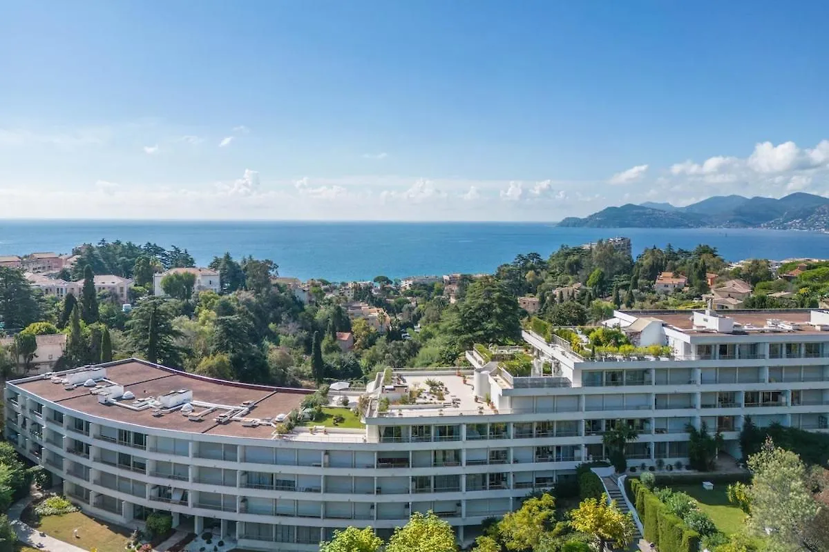 Riviera Escape - Sea View, Pool & Tennis Cannes